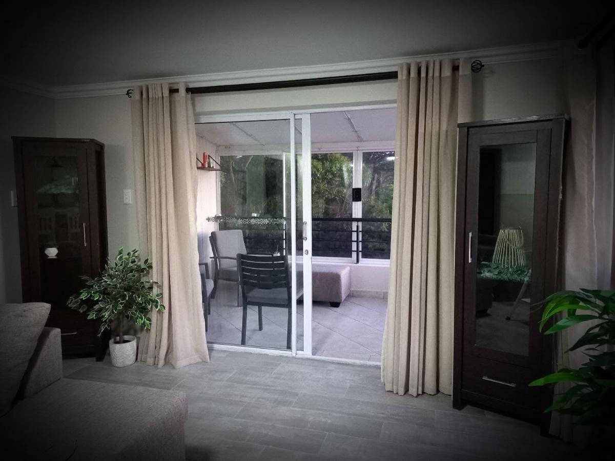 Bay-Side Apartment, Gordon'S Bay Exterior photo